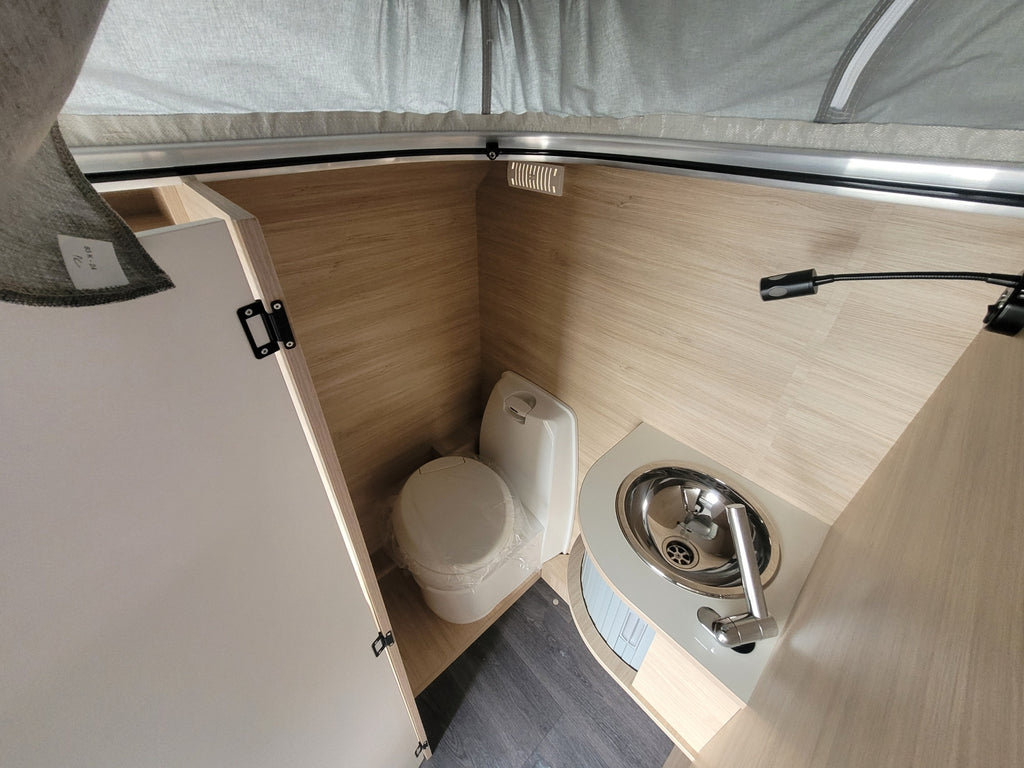 Silver MINI-290 (2025) – Caravane