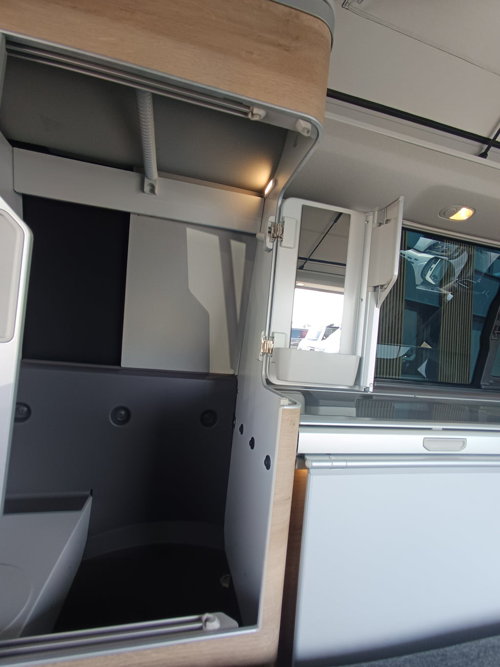 Volkswagen CALIFORNIA COAST (2024) – Camping-car