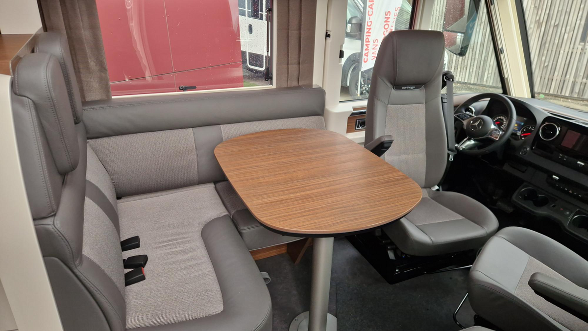 ADRIA SUPERSONIC 780 SL MERCEDES 2.0L - 170 CV CAIXA AUTOMÁTICA