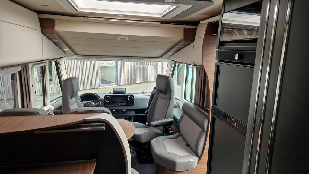 ADRIA SUPERSONIC 780 SL MERCEDES 2.0L - 170 CV CAIXA AUTOMÁTICA
